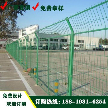 ?？诰G色園林護欄網 三亞高速公路防