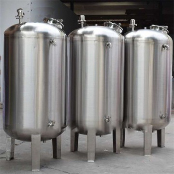河津鴻謙衛生級無菌水箱純凈水源戶